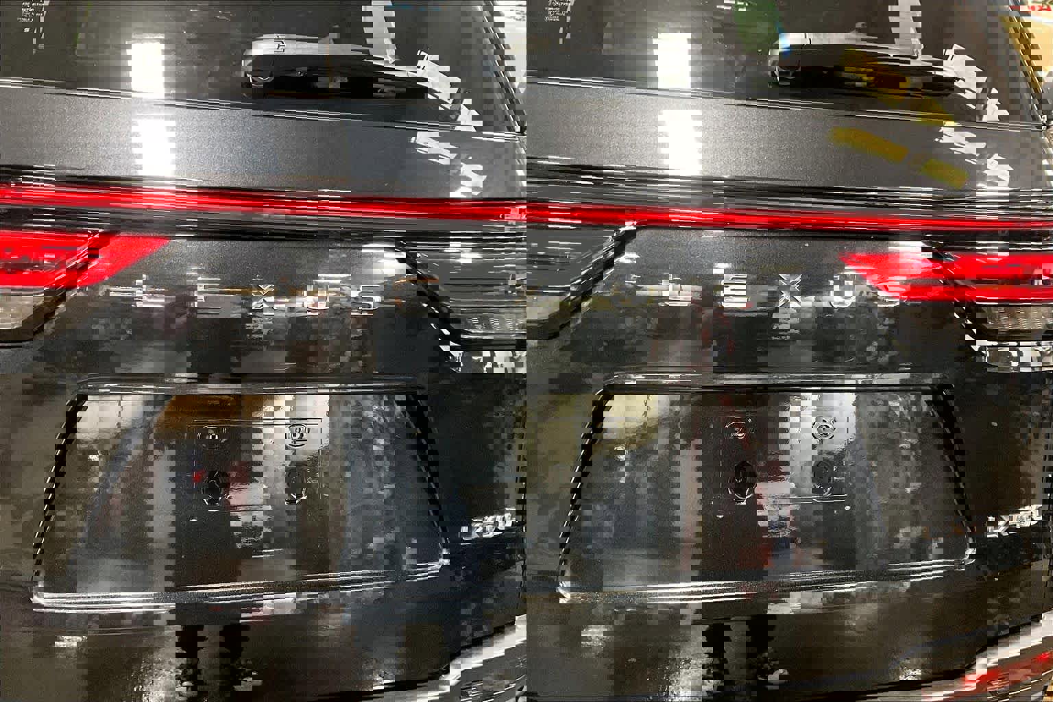 Used 2025 Lexus LX 600 4WD w/ Luxury Package image 29