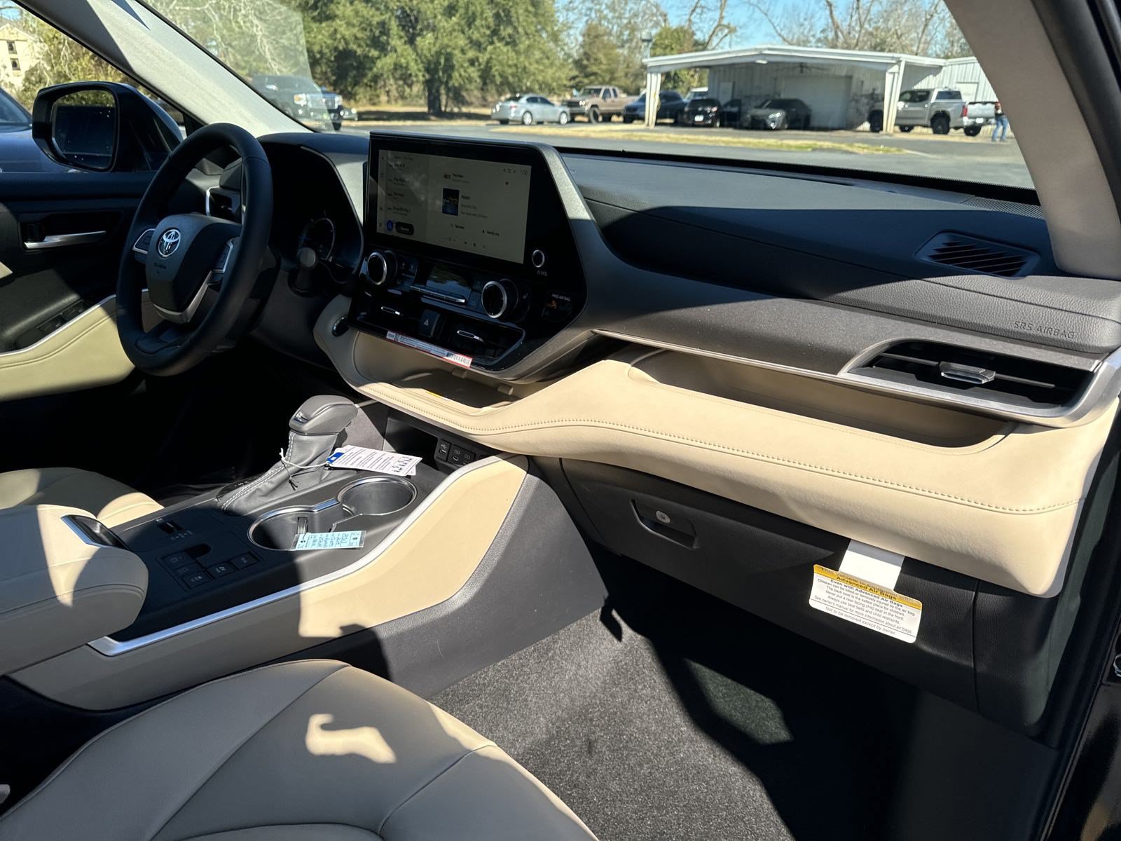 New 2025 Toyota Highlander XLE AWD/4WD image 38