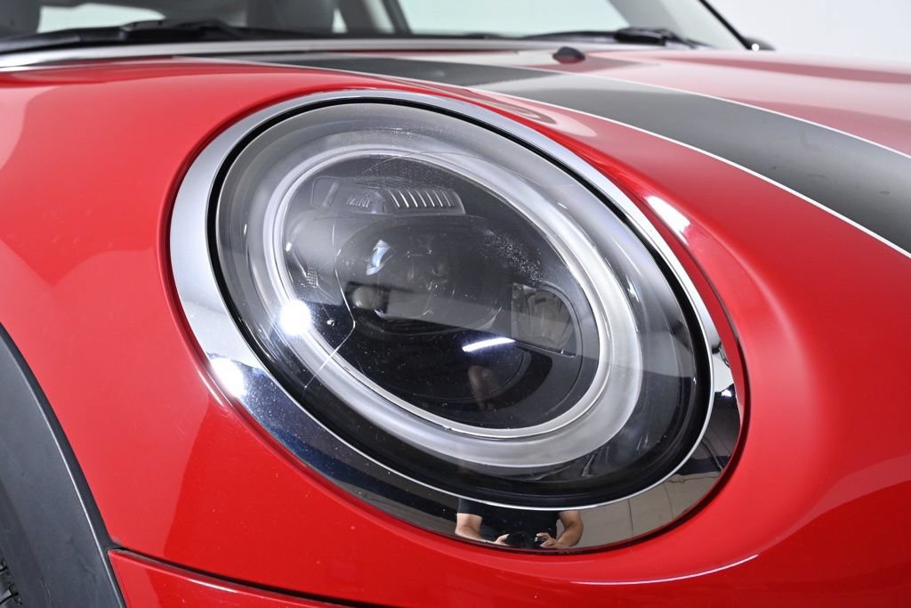 Used 2023 MINI Cooper 2-Door Hardtop FWD image 5