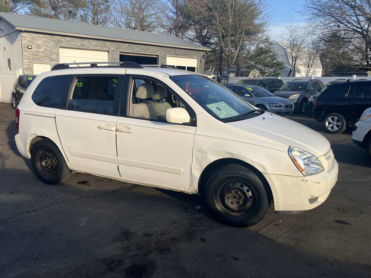 Used 2008 Kia Sedona w/ Convenience Pkg image 5