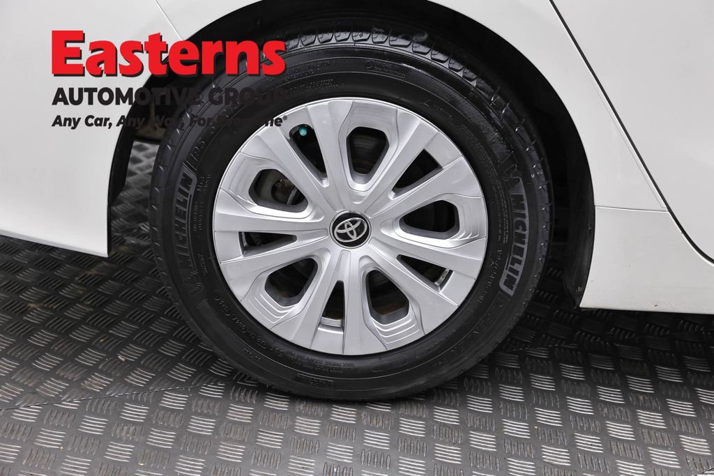 Used 2020 Toyota Prius Prime LE w/ Carpet Mat Package FWD image 29