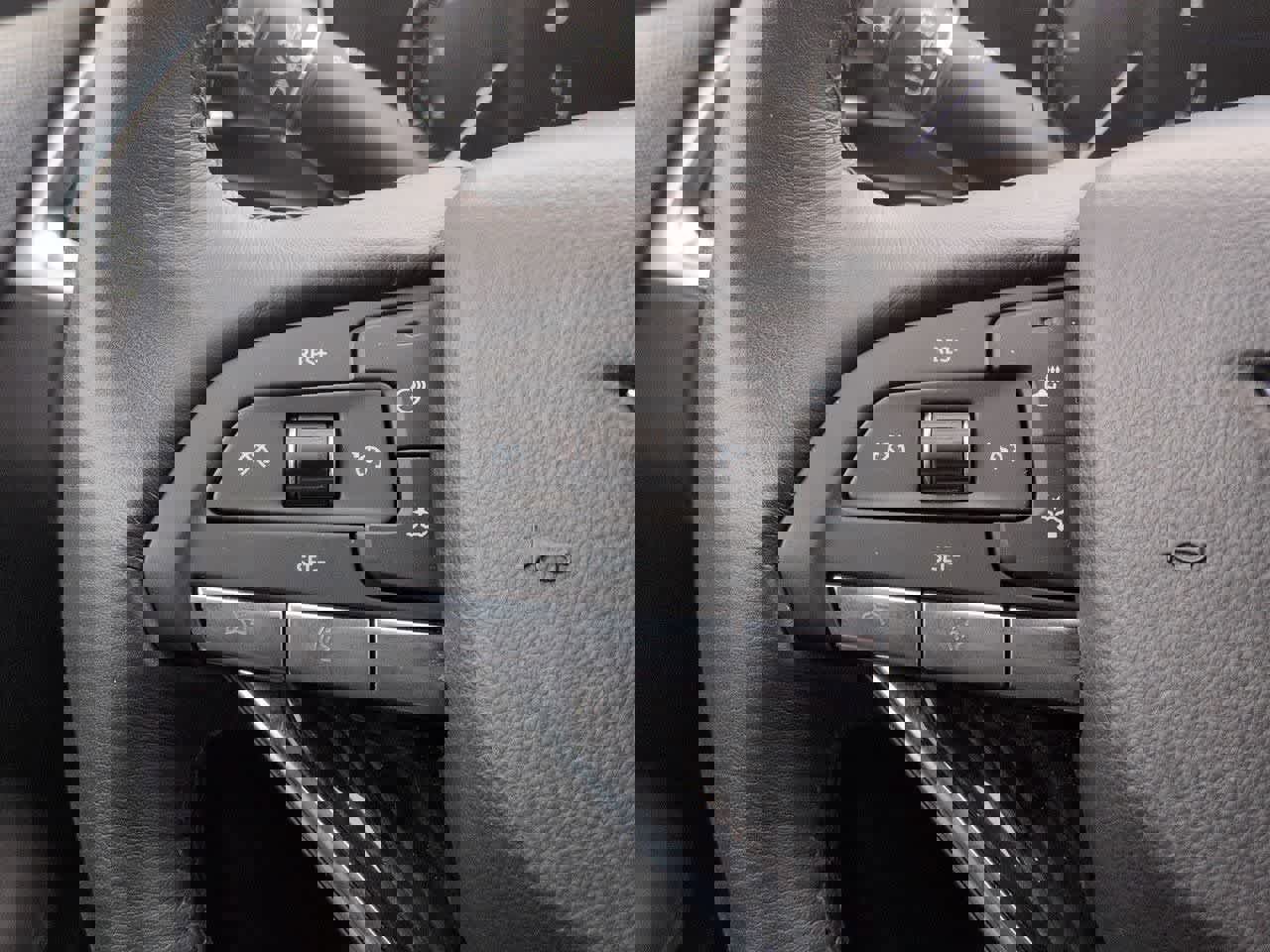 Used 2023 Cadillac XT6 Premium Luxury w/ LPO, Floor Liner Package image 26