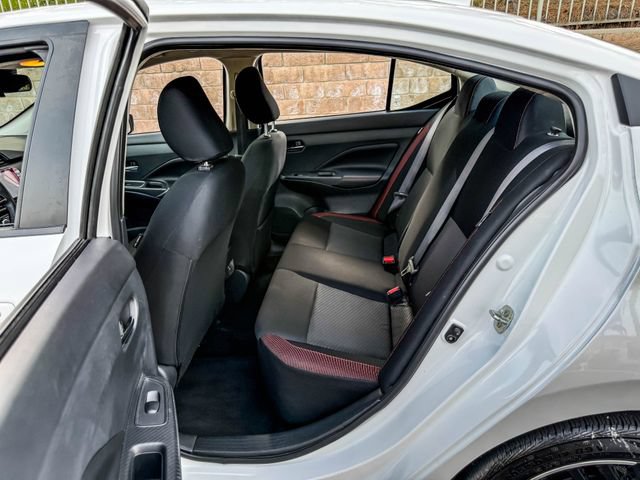 Used 2024 Nissan Versa SR FWD image 9