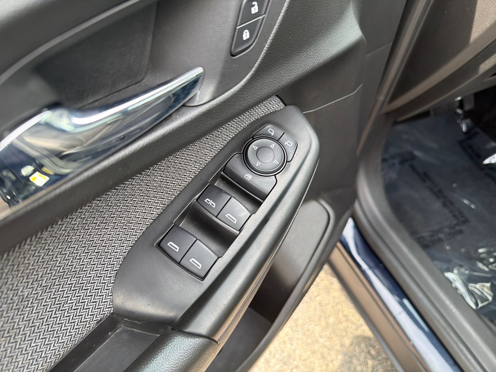 Used 2021 Chevrolet TrailBlazer LT w/ Premium Seating Package FWD image 13