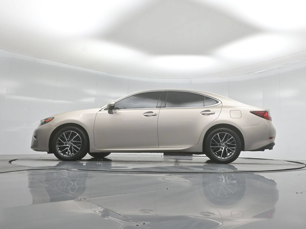 Used 2017 Lexus ES 350 w/ Navigation System Package FWD image 54