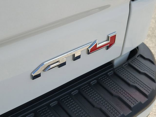 Used 2025 GMC Sierra 1500 AT4 w/ AT4 Premium Package AWD/4WD image 8
