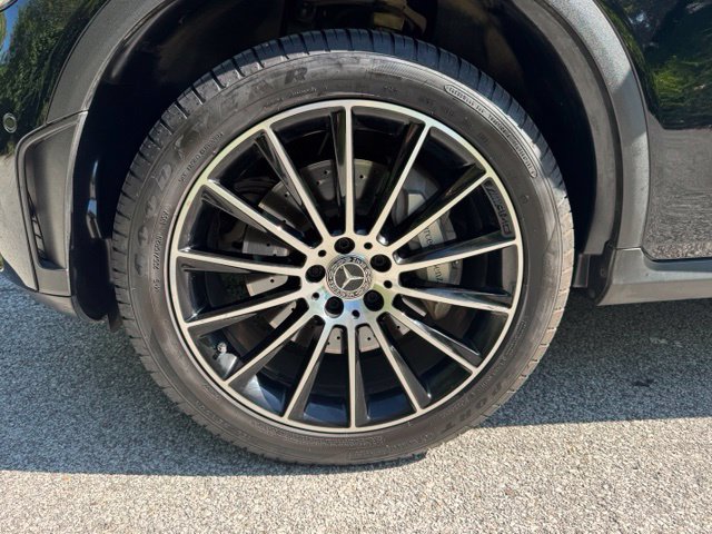 Used 2022 Mercedes-Benz GLC 300 image 2