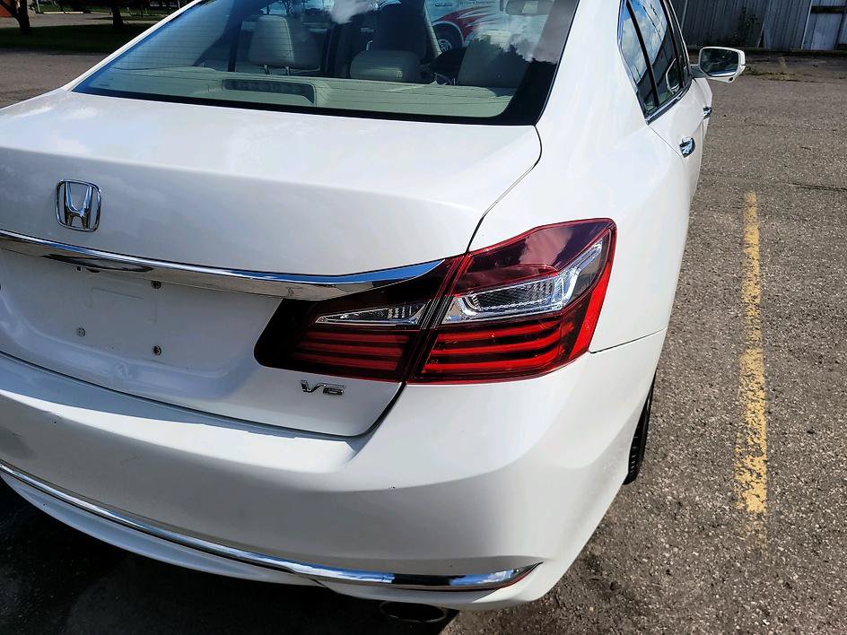 Used 2017 Honda Accord EX-L image 15
