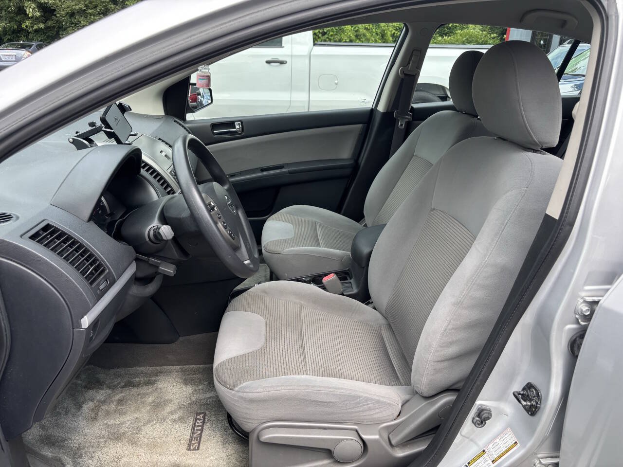 Used 2012 Nissan Sentra 2.0 SR FWD image 9
