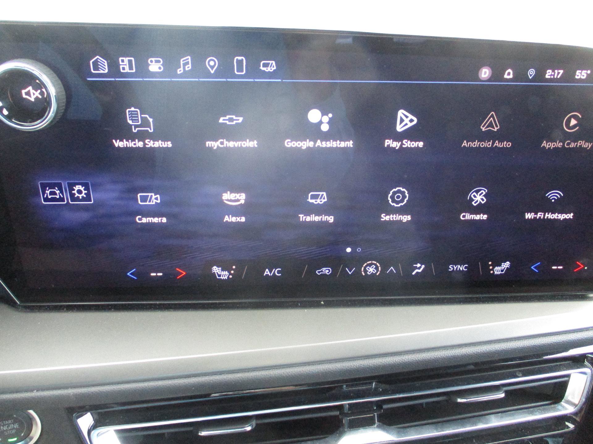 Used 2025 Chevrolet Traverse LT image 16