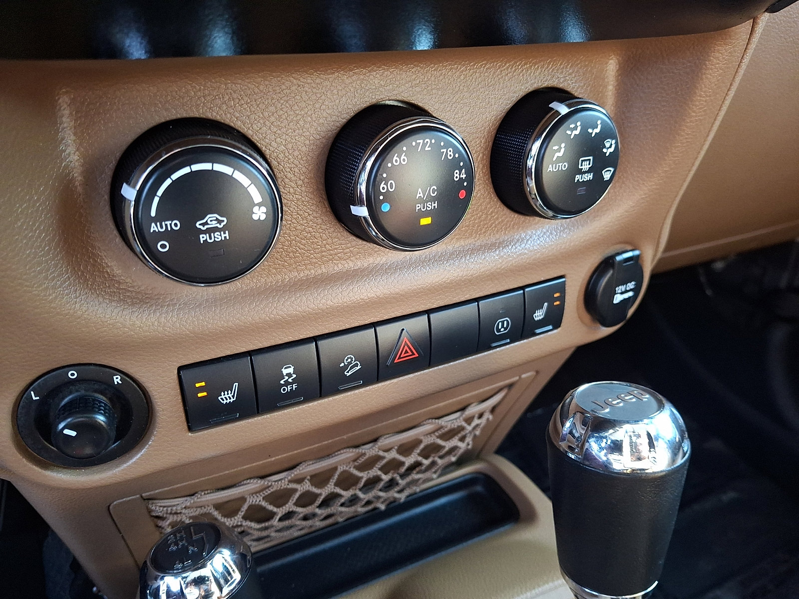 Used 2017 Jeep Wrangler Unlimited Rubicon w/ Dual Top Group AWD/4WD image 15
