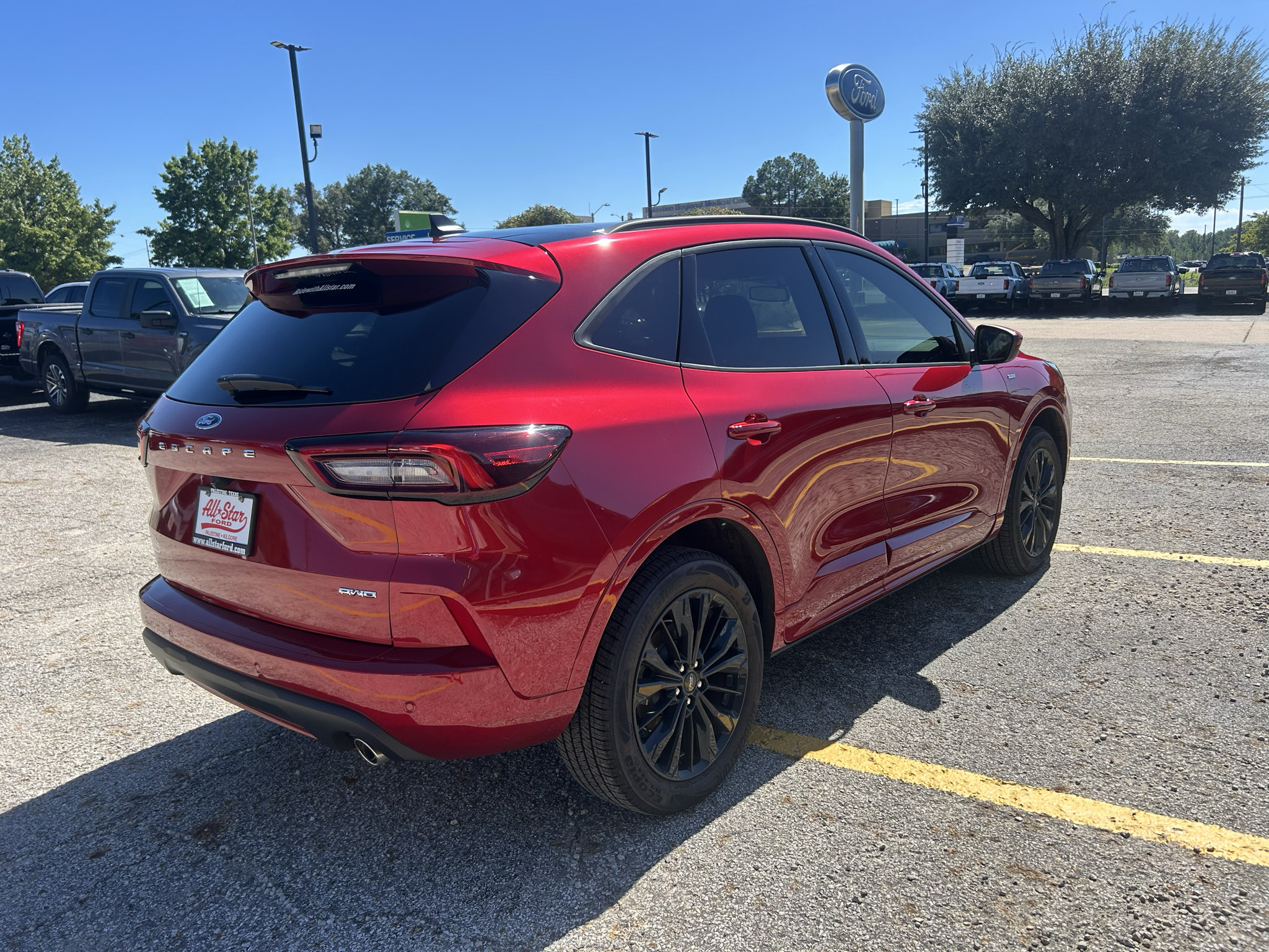 Used 2026 Ford Escape ST-Line Elite w/ Equipment Group 501A AWD/4WD image 4
