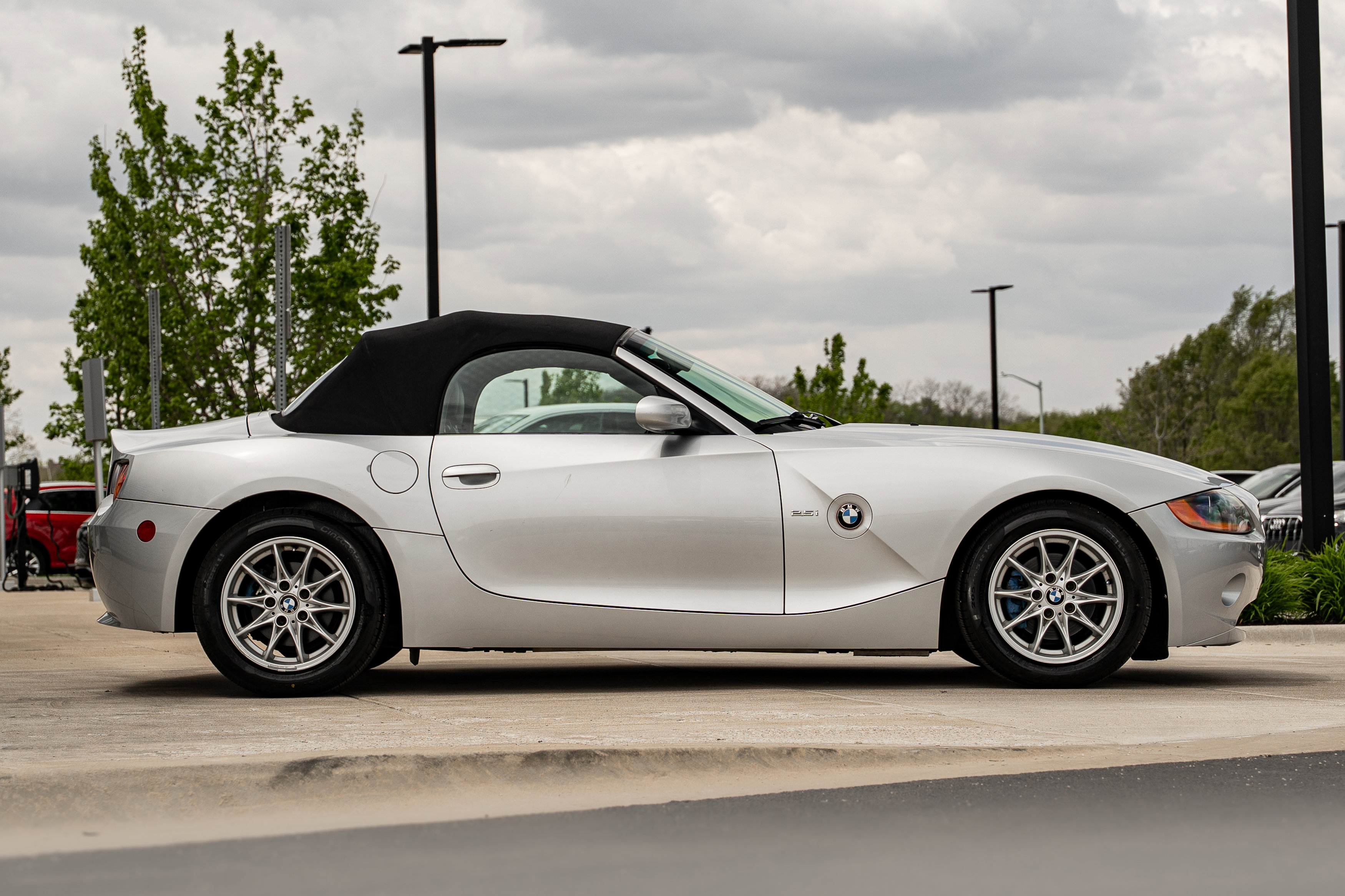 Used 2003 BMW Z4 2.5i RWD image 5