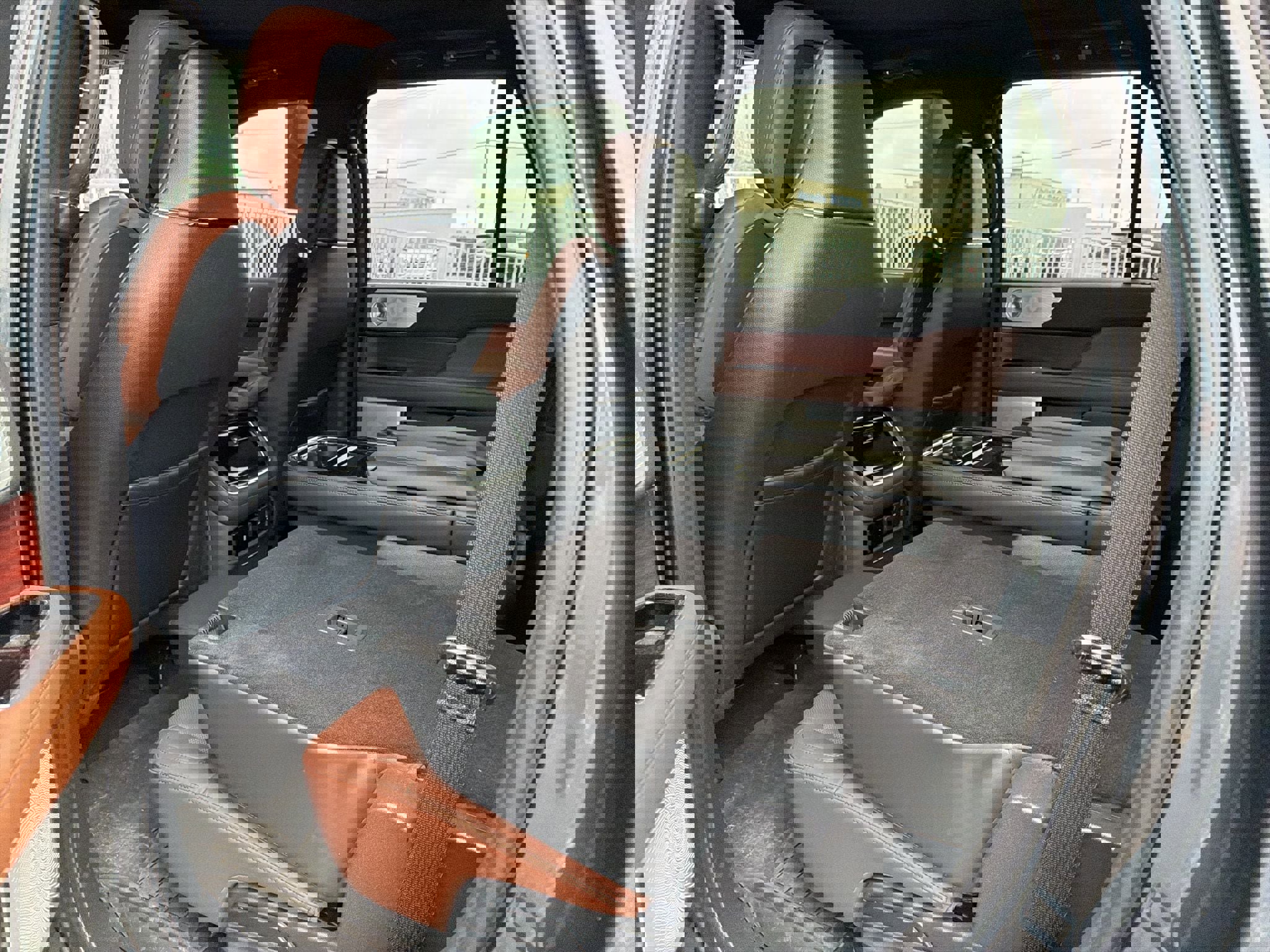 Used 2024 Lincoln Navigator Reserve image 11