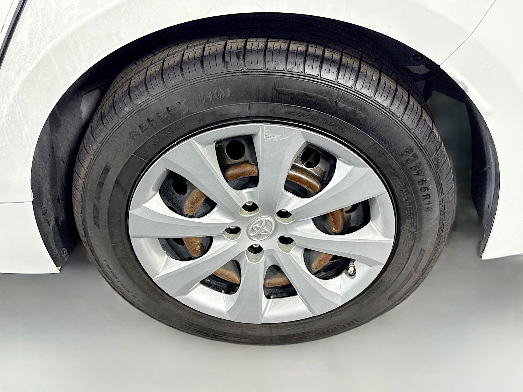 Used 2021 Toyota Corolla LE image 36