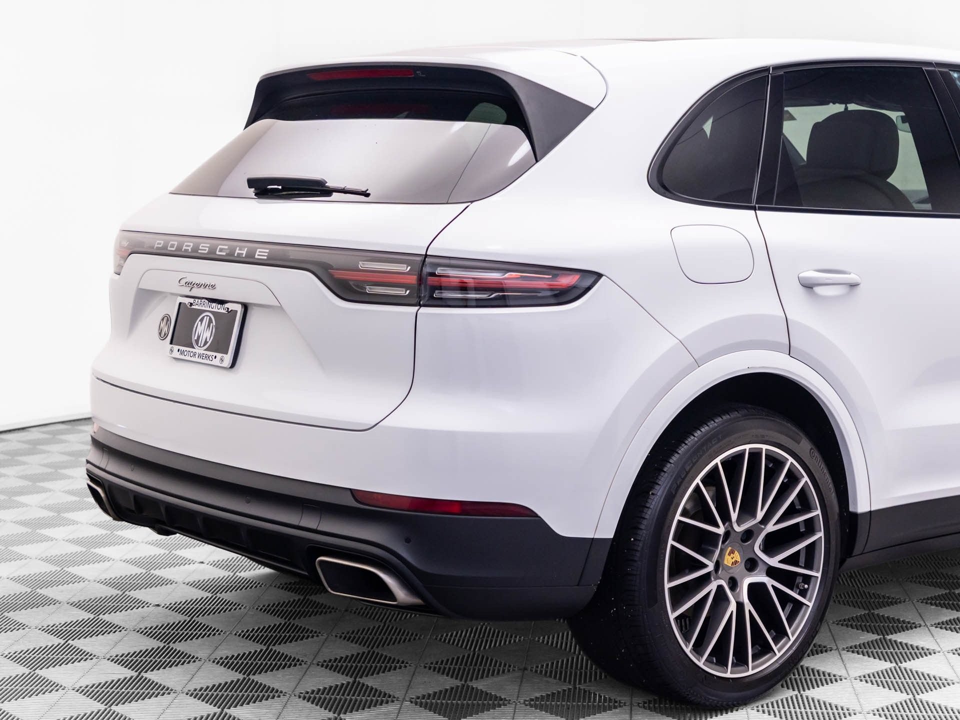 Certified 2022 Porsche Cayenne AWD/4WD image 40