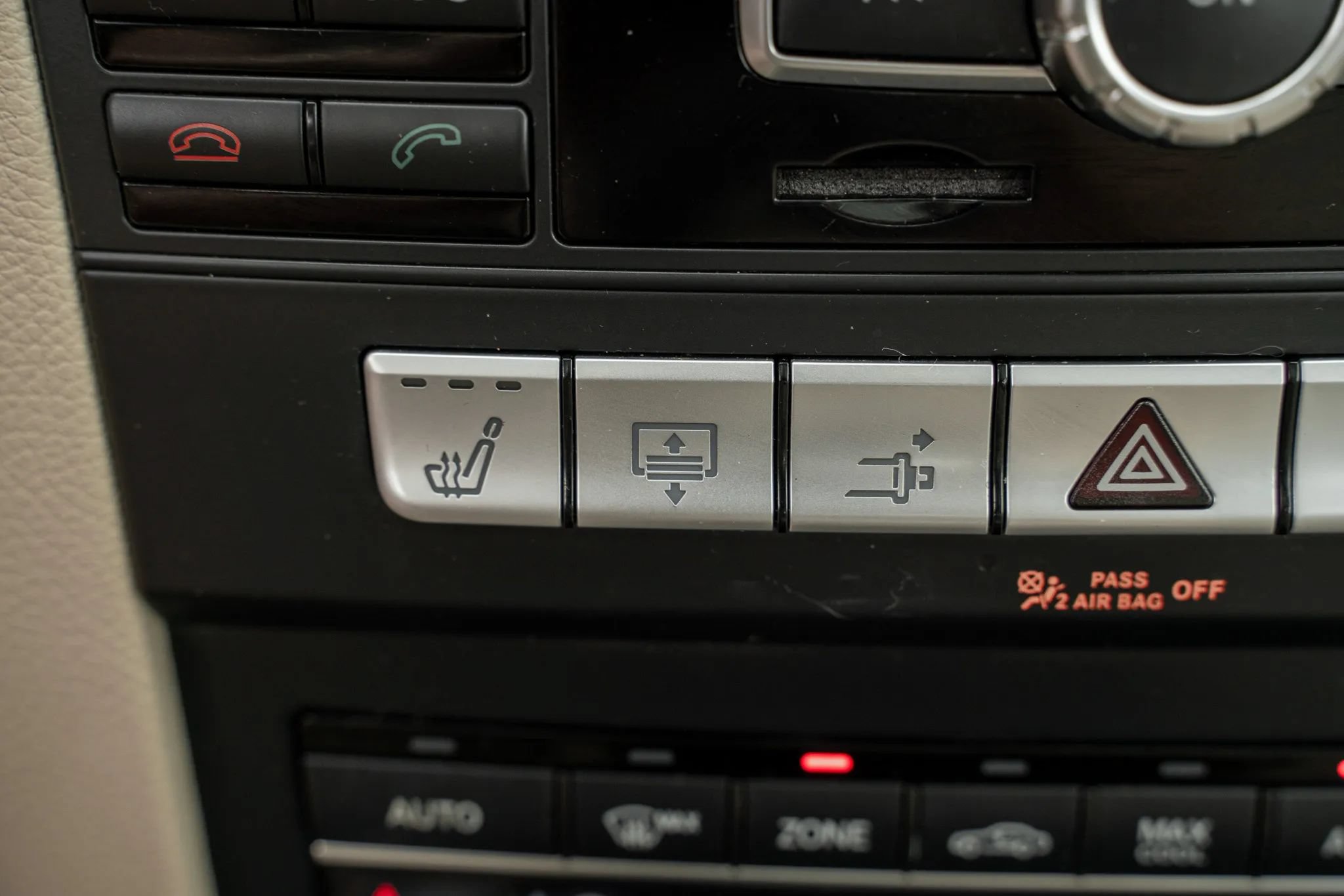 Used 2015 Mercedes-Benz E 400 Coupe w/ Premium 1 Package image 27