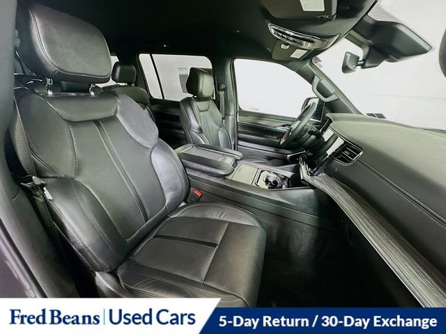 Used 2024 Jeep Wagoneer L Series II w/ Flexible Seating Group image 31