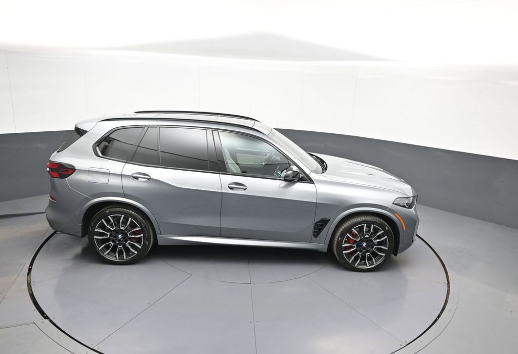 Used 2024 BMW X5 M60i AWD/4WD image 40