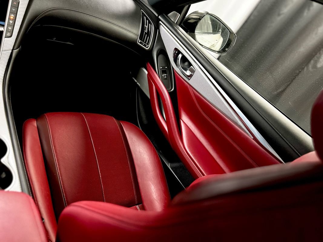 Used 2018 INFINITI Q60 Red Sport 400 w/ Sensory Package 3.0T Sport image 19