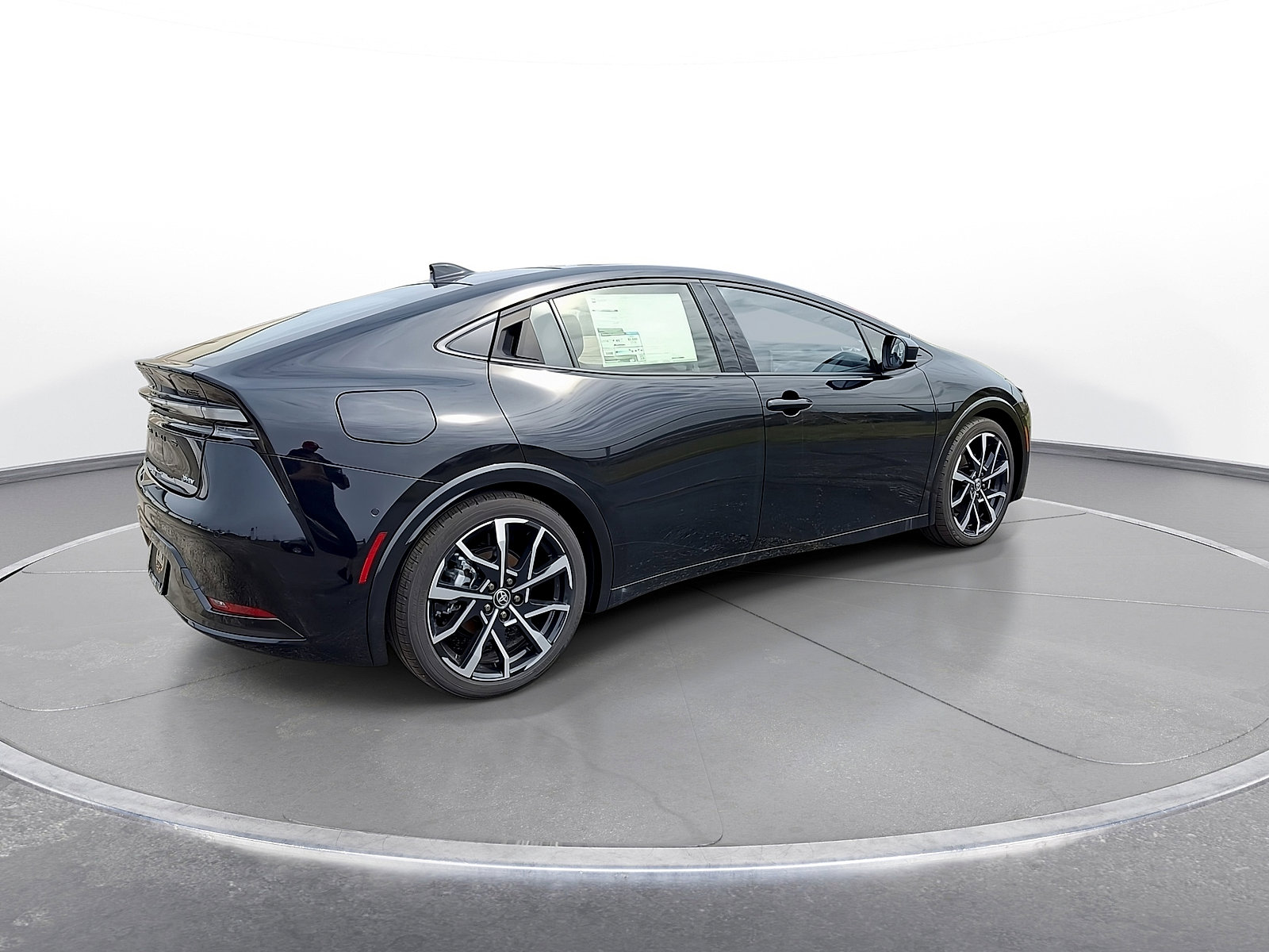 New 2025 Toyota Prius Plug-In Hybrid FWD image 8