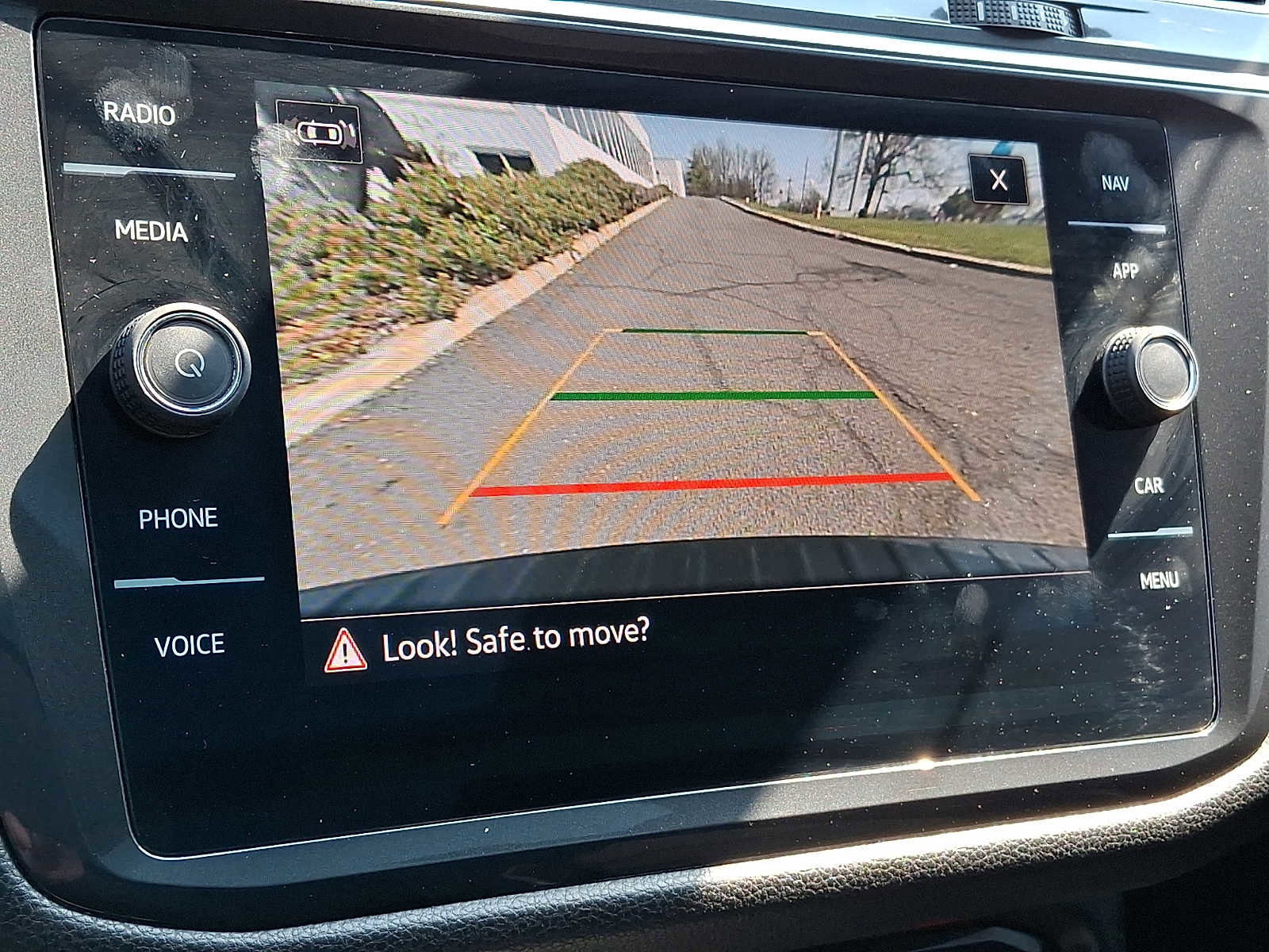 Certified 2023 Volkswagen Tiguan SEL R-Line image 16