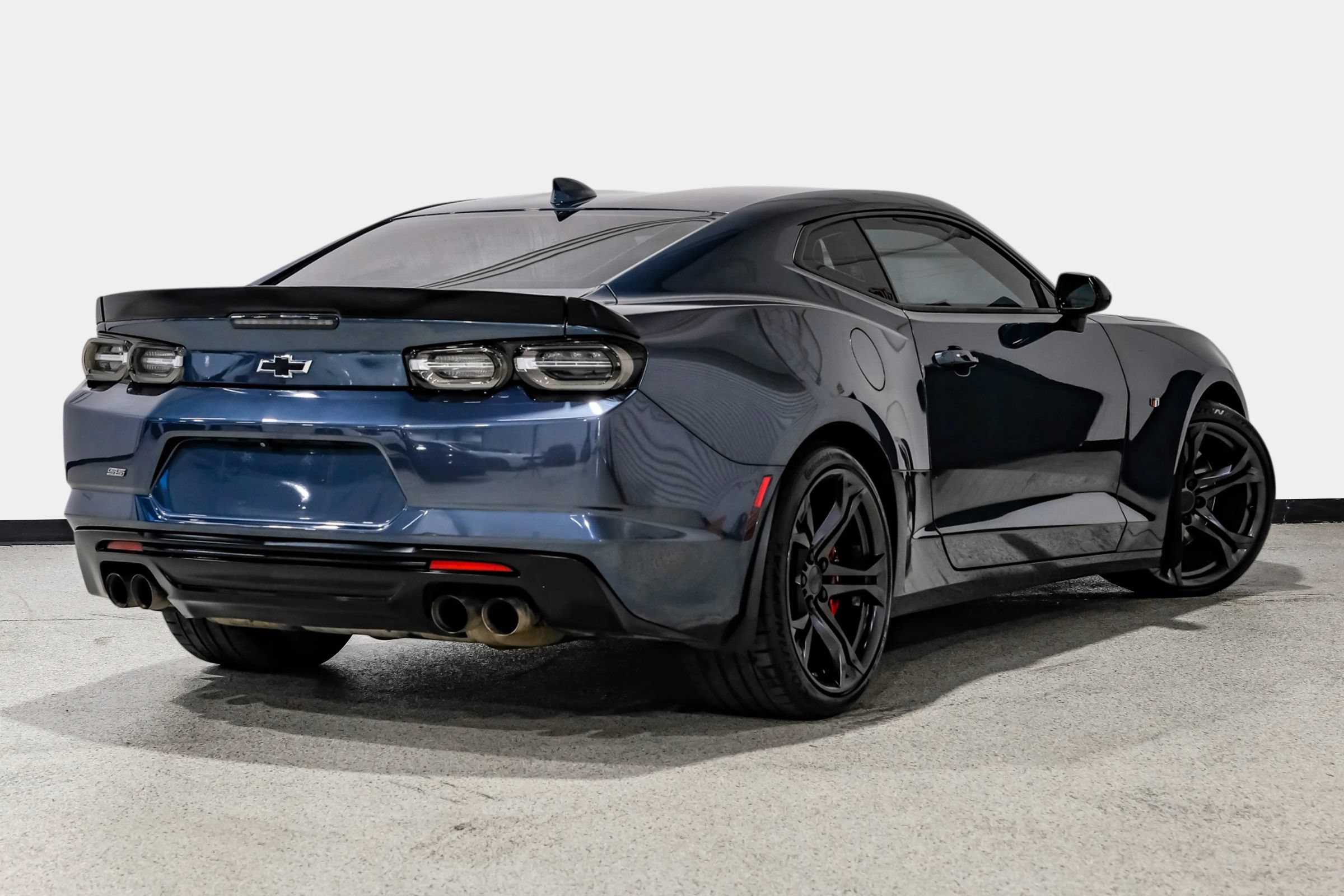 Used 2019 Chevrolet Camaro SS RWD image 6
