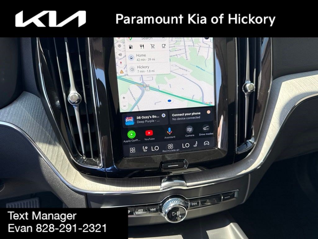 Used 2025 Volvo XC60 B5 Plus AWD/4WD image 24