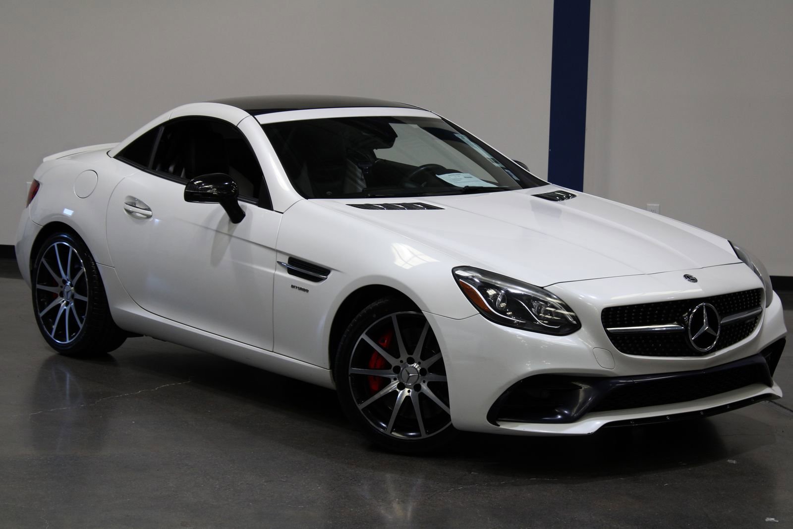 Used 2019 Mercedes-Benz SLC 43 AMG image 2