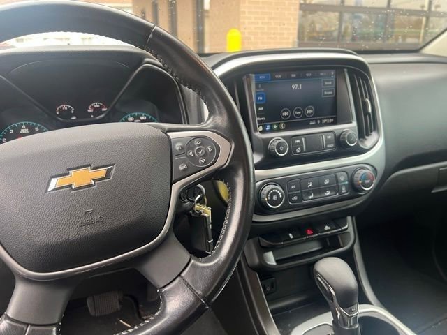Used 2022 Chevrolet Colorado LT w/ LT Convenience Package image 8