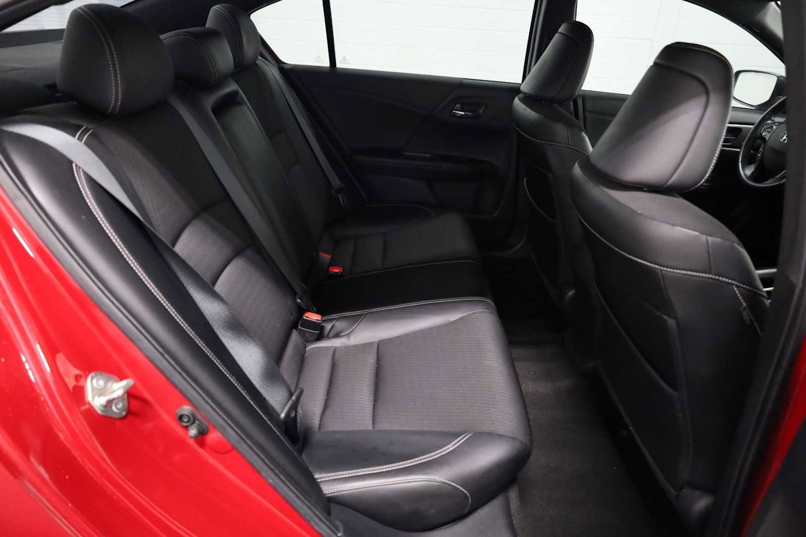 Used 2016 Honda Accord Sport image 33