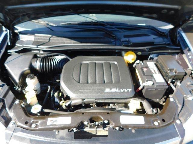 Used 2014 Chrysler Town & Country Touring FWD image 17