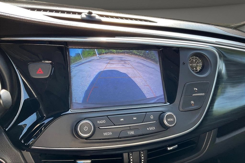 Used 2020 Buick Envision Essence w/ Experience Buick Package FWD image 18