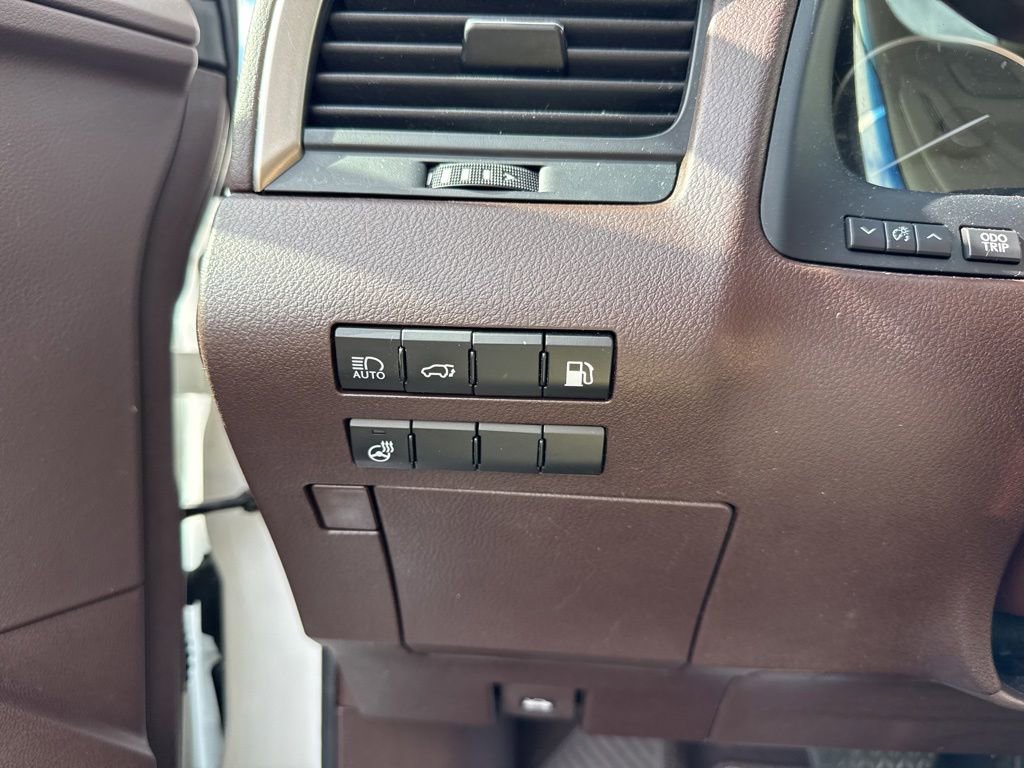 Used 2017 Lexus RX 450h AWD image 16