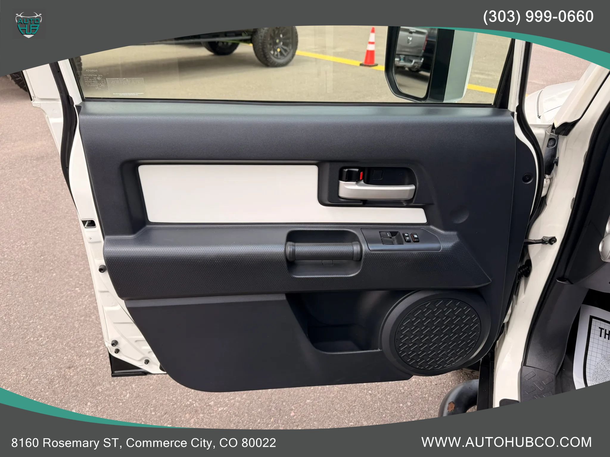 Used 2013 Toyota FJ Cruiser 4WD w/ Upgrade Pkg image 29