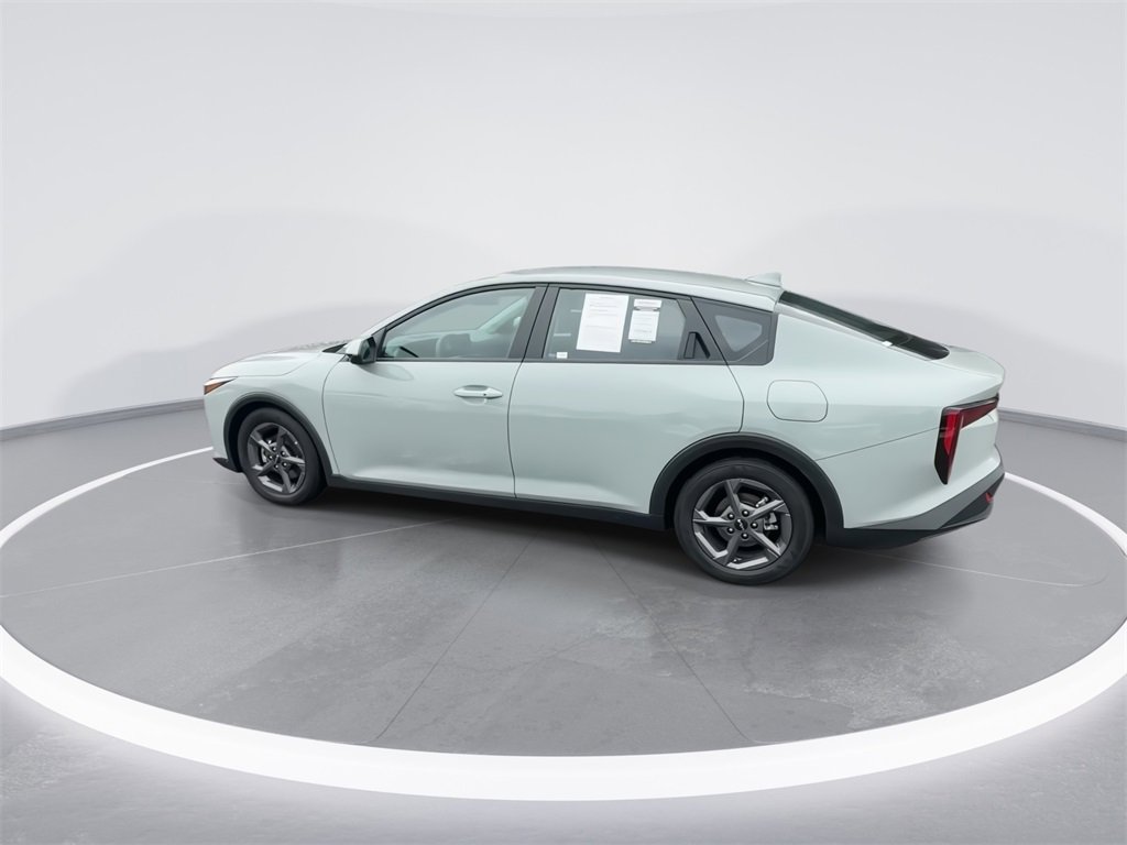 Used 2025 Kia K4 LXS image 5