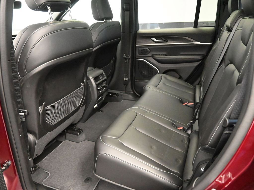 New 2026 Jeep Grand Cherokee Limited w/ Limited Altitude Package image 11