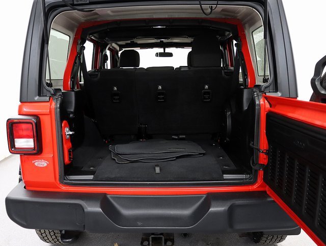 Used 2018 Jeep Wrangler Unlimited Sport S image 28