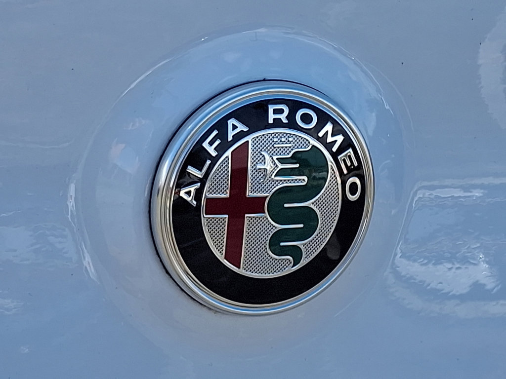 Used 2023 Alfa Romeo Stelvio Sprint image 17