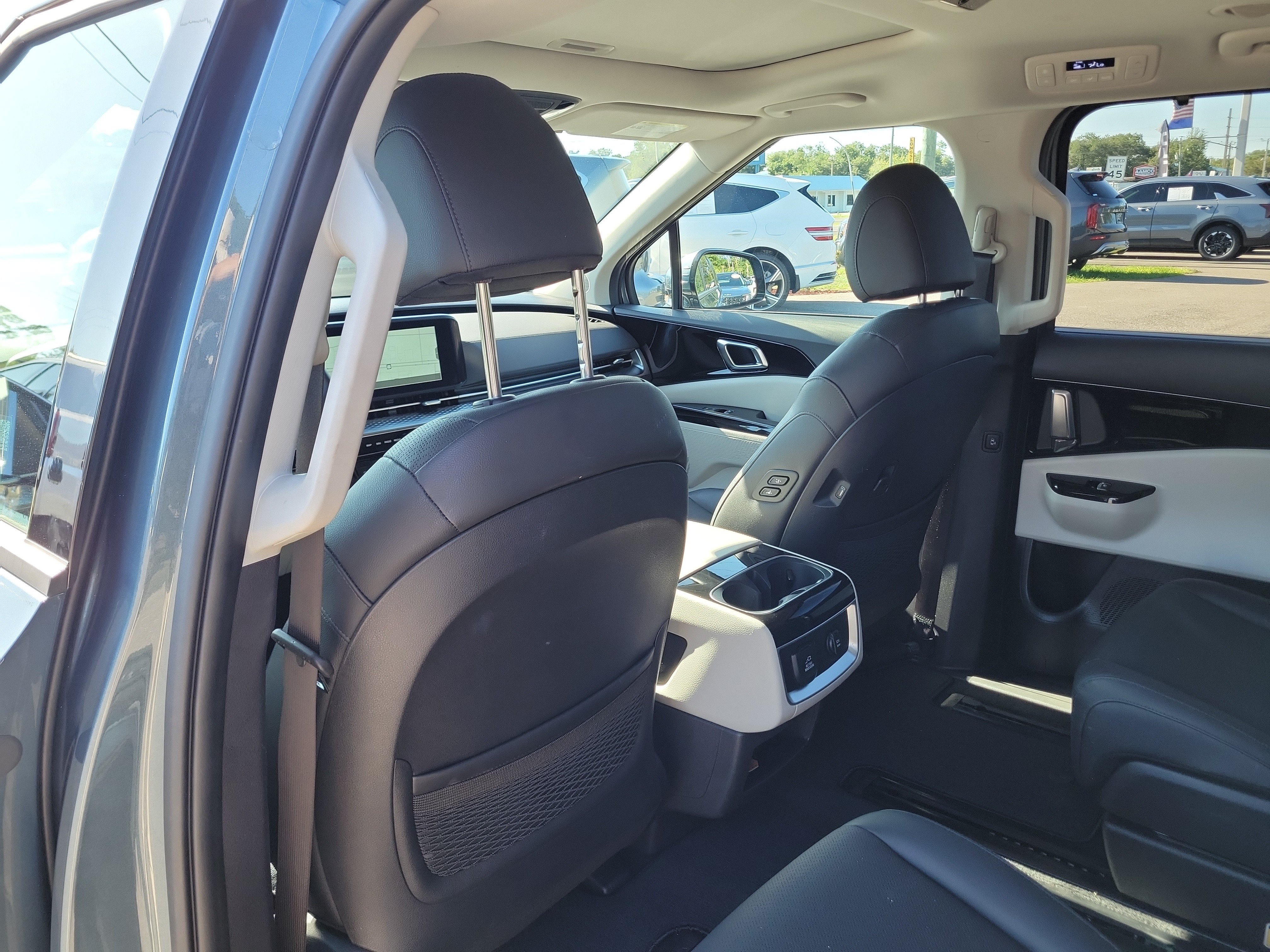 Certified 2024 Kia Carnival SX Prestige FWD image 17