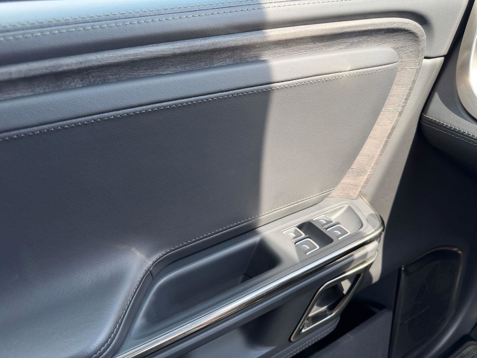 Used 2022 Rivian R1T Adventure image 17