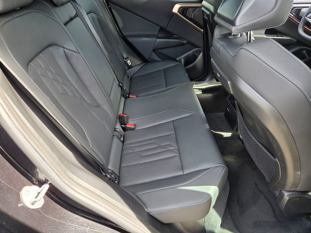 Used 2025 BMW X3 xDrive30i w/ Premium Package image 16