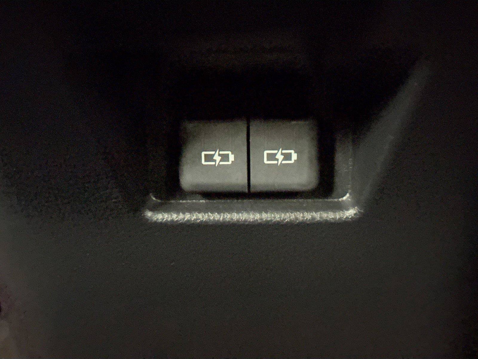 Certified 2023 Toyota Venza LE AWD/4WD image 35