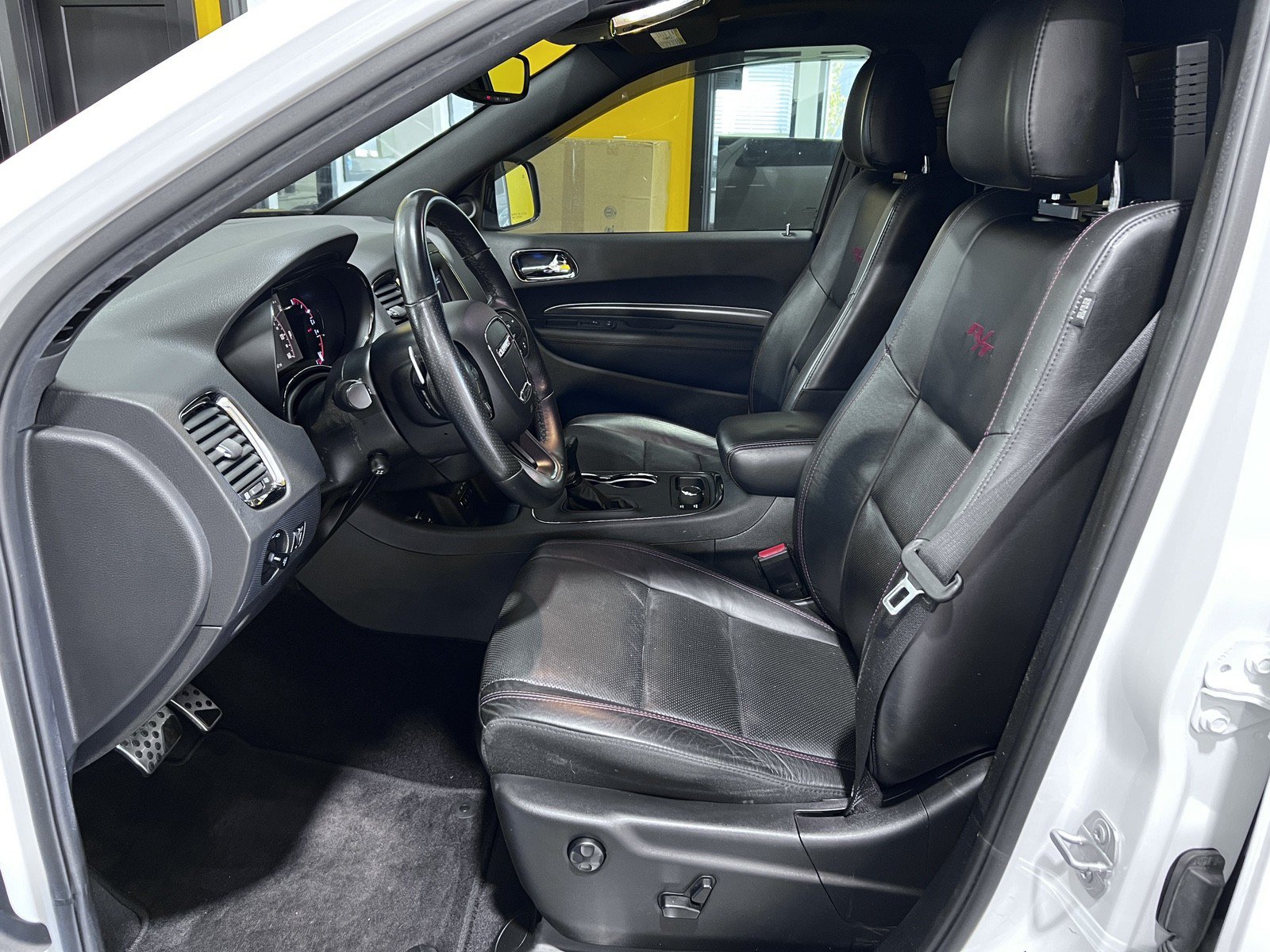 Used 2018 Dodge Durango R/T w/ Technology Group AWD/4WD image 15