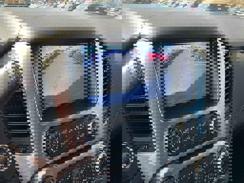 Used 2019 Chevrolet Tahoe LT w/ Luxury Package image 12