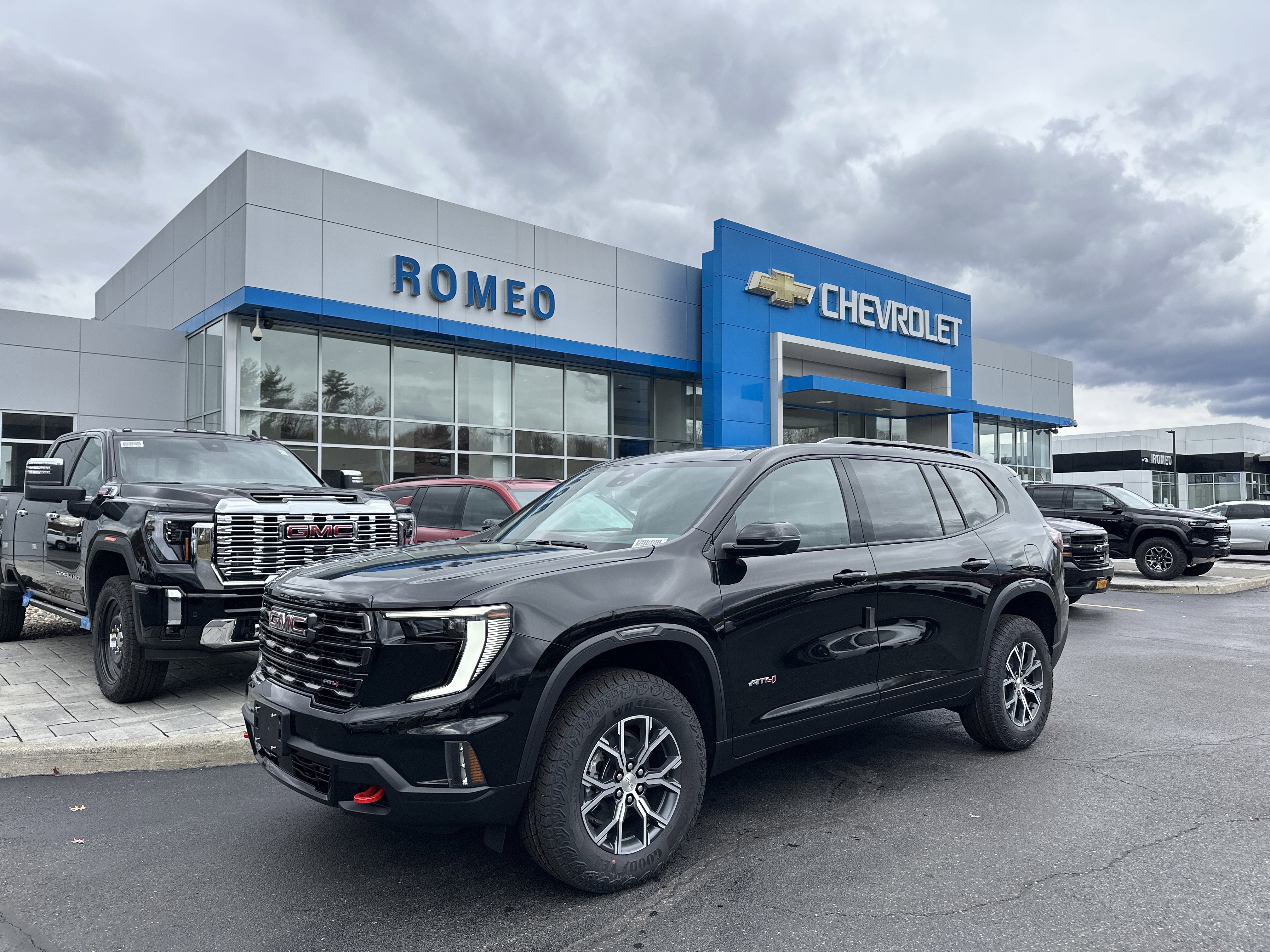 New 2026 GMC Acadia AT4 w/ Luxury Package