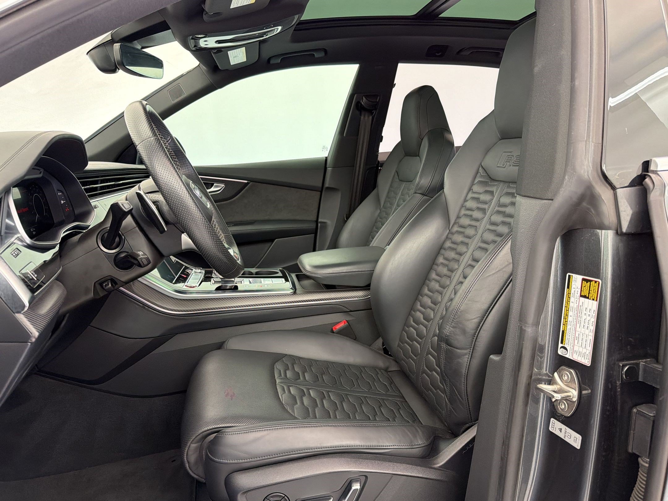 Used 2022 Audi RS Q8 AWD/4WD image 5