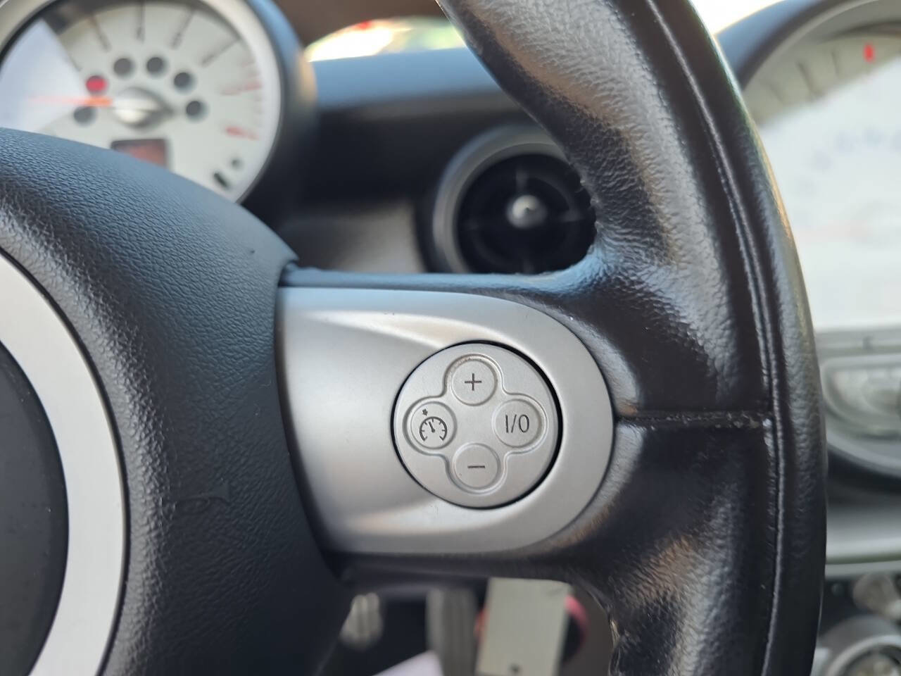 Used 2010 MINI Cooper S image 38