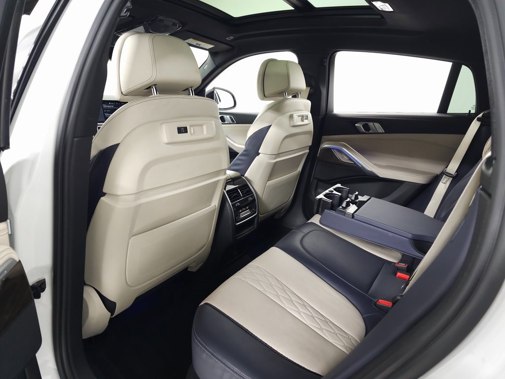 Used 2023 BMW X6 xDrive40i w/ M Sport Package image 38