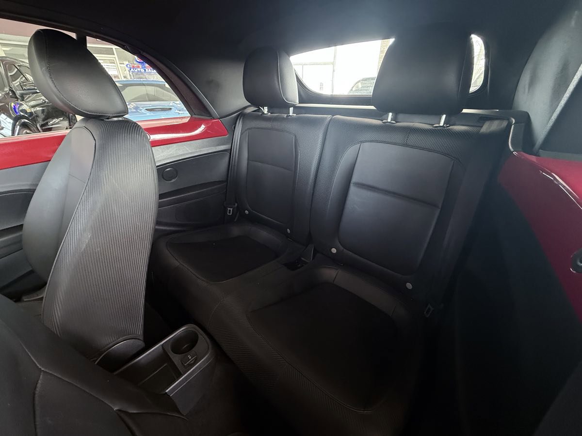 Used 2013 Volkswagen Beetle 2.5 image 24